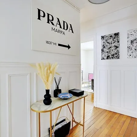 Apartment Proche Champs Elysees Paris